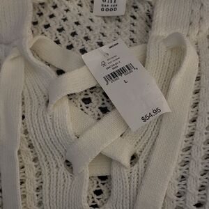 GAP Women's Cream V-Neck Sweater